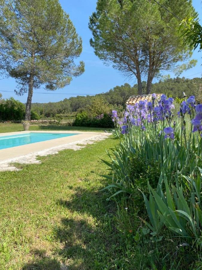 Aparthotel Domaine Le Petit Hameau à Cotignac Extérieur photo